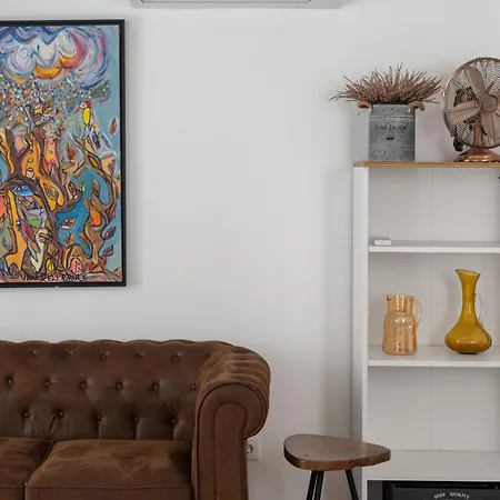 Historical Gem In Bairro Alto リスボン